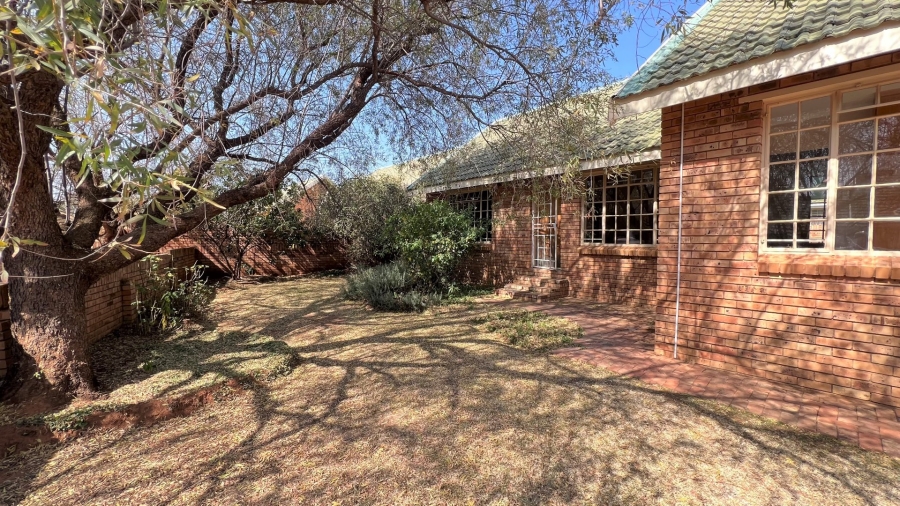 3 Bedroom Property for Sale in Langenhovenpark Free State